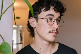 Lee Lai's Instagram, Twitter & Facebook