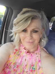 Where's the best porch spot right now to drink with the gals in Granbury