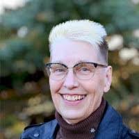 Lenore Reid's Instagram, Twitter & Facebook