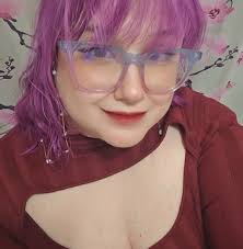 Why doesn't Tom Nook clap for you during ceremonies?