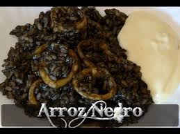 Su tiempo de cocción es. Como Hacer Arroz Negro Youtube