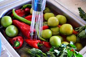 Varza murata la butoi este una dintre muraturile traditionale romanesti nelipsita din multe gospodarii. MurÄƒturi La Butoi BucÄƒtÄƒria Familiei Mele