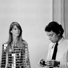 «tous les garçons et les filles de mon âge savent bien ce «ma combinaison pesait seize kilos! Sixties Francoise Hardy Wears Paco Rabanne S Most