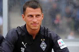 Stefan lainer (born 27 august 1992) is an austrian footballer who plays as a right back for german club borussia mönchengladbach, and the austria national team. Aktuelles Uber Borussia Monchengladbach Wir Wollen Aktiv Fussball Spielen