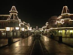 Empty Main Street At The Magic Kingdom Walt Disney World Via Gertiethedino89 Disney World Florida Walt Disney World Disney World