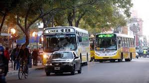 El municipio adelantó los fondos para el pago de los choferes de colectivos no cobraron y vuelven a parar en el departamento rosario. Paro De Colectivos Por Tiempo Indeterminado En La Ciudad De Santa Fe Sol 91 5