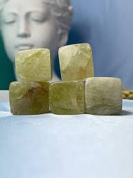 Цитрін, кубик 2*2 см, оброблений натуральний жовтий мінерал, вага 15-20  грам, ціна: 72 ₴, купити на Prom.ua