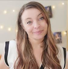 Any cozy witchy romance book suggestions?!