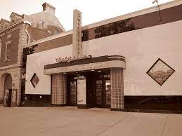 The Historic Cleveland Park Walgreen S Pharmacy 3524 Connecticut Ave Nw Washington Dc 20008 Www Rustorling Com Pharmacy Design Cleveland Park Architecture