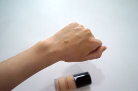 Luminous silk foundation is the foundation every armani makeup artist we spoke to raves about. Foundation Week 4 7 Most Gorgeous Foundation Giorgrio Armani Luminous Silk In 3 5 Beauty By Tellie