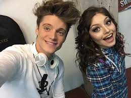 Ella llegó a la vida del cantante cuando tenía cuatro años, nacida de una relación entre un baterista de la banda y su pareja. Era Empleado Estatal Cuando Lo Convocaron De Disney Y Ahora Suena Con Ser Cantante La Historia De Lionel Ferro Infobae