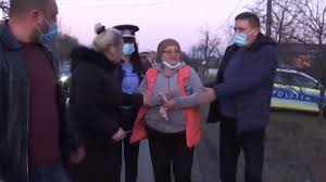 Daruiti fericire rudelor si persoanelor dragi florin citu. Imagini Cu SoÈ›ia IncÄƒtuÈ™atÄƒ A Criminalului Din OneÈ™ti Fiica Te PoÈ›i Duce AÈ™a In CasÄƒ MamÄƒ Vrei SÄƒ MoarÄƒ Mamaia