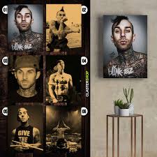 Strangely find him and his tattoos attractive. Poster Travis Barker Blink 182 Shopee Indonesia