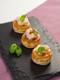 Recette Mini Vols Au Vent De Caprice Des Dieux Marine Jambon Cru Et Basilic En Video Recette Vol Au Vent Recettes De Traiteur Alimentation