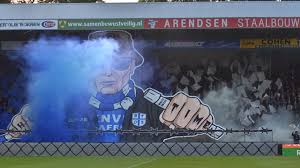 De spelersbus van de graafschap arriveerde zondagmiddag met vertraging in het jan louwers stadion van fc eindhoven vanwege een sfeeractie van supporters. Hoeveel Seizoenkaarten Zijn Er Al Verkocht Door Onze Clubs Omroep Gelderland