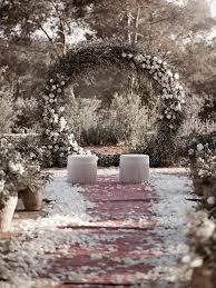 Goldene dekoration für euer ehejubiläum elegante deko zur goldenen hochzeit große auswahl versandkostenfrei bestellen bei simplydeko… und zwar mit strahlender deko zur goldenen hochzeit. Mobel Und Deko Fur Die Gartenhochzeit Plus Checkliste Westwing