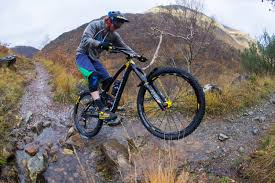 Joe barnes, uno de los más talentosos de enduro a través del canal, firma con canyon. It S Not All Fairy Cakes The Joe Barnes Interview