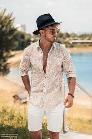 Lassiges Manneroutfit Fur Den Sommerurlaub Passende Teile Fur Dieses Outfit Jetzt Auf Meinem Blog Manner Outfit Herren Sommerstil Boho Style Manner