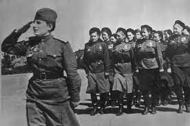 Война в объективе валерия фоминского. Velikaya Otechestvennaya Vojna Glazami Zhenshin 19 Foto Interesnoe Tut Female Soldier Women In Combat Warrior Woman