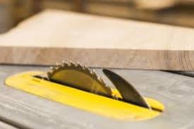 Cutting laminate flooring is not an easy task especially if you are not an expert. How To Cut Laminate Flooring Without A Saw Woodworker Bee