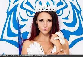 J'essaierai de faire un live en. Fort Boyard Personnages Blanche