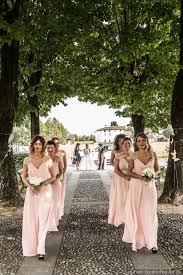 Scegliere Gli Abiti Delle Damigelle D Onore 4 Linee Guida Abito Damigella D Onore Abiti Da Damigella Damigelle Di Matrimonio