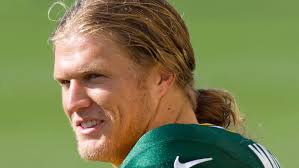 Packers Injury Update: Matthews Still Wearing Club