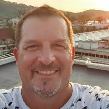 Richard Apel's Instagram, Twitter & Facebook