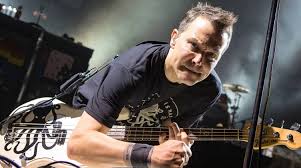Hoppus, who has played bass and sung in the band since its formation. Mark Hoppus Dealing With Heart Issues Chorus Fm