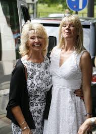 Daniel kilkelly daniel kilkelly is digital spy's soaps editor and oversees all of the section's news, features, spoilers and. Zoe Ball S Dad Blames Trauma Of Mum Leaving Family For Self Destruct Mode That Caused Fatboy Slim Split