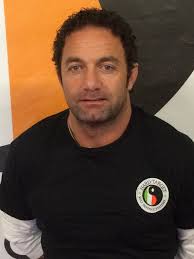 I'm a self defence expert and here's how your social media could be putting  you at risk