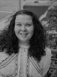 Katie Zander's Instagram, Twitter & Facebook