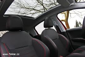 Photo Toit Vitre Panoramique Peugeot 208 Gt Line 1 2 Puretech 1 Photos Peugeot 208 2008 Feline