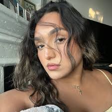 Haircut suggestions , often wear my hair straight so not sure what I want  and have Booked a hair