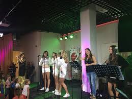 Kathleen aerts, die deel uitmaakte van de eerste ik heb hem nog eens bedankt voor de fijne periode die we samen bij k3 hebben gehad. Miguel Wiels On Twitter Met Mijn K3 Tjes Live Op Radio2be Hoe Plezant Ekwatchers