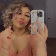 Pamela Balderas's Instagram, Twitter & Facebook