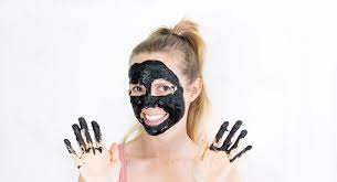 Wahre wunder werden ihr im kampf gegen mitesser und pickel zugesprochen.die black mask oder auch blackhead maske. Peel Off Maske Selber Machen Gegen Pickel Mitesser We Go Wild