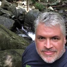 chris karns .... I have opinions .... (@snarkykarns)