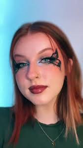 Marit Smith (@maritsmakeup)