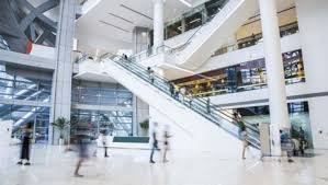 Centri commerciali nel fine settimana, riapertura in forse: Kx7ji9ieou4hzm