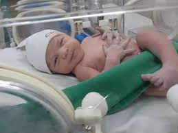 Babycenter Brasil Esta E A Rebeca Ela Nasceu Com 38 Semanas E 3 Dias De Cesariana Pesando 2 990 Kg E Medindo 47 Cm Seja Bem Vinda Rebeca A Mae Da