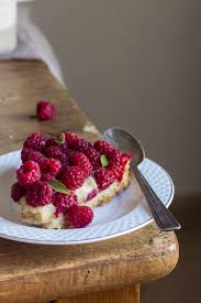 Tarte Aux Framboises A La Creme D Amandes Et A La Creme Patissiere Vegan Recette Tarte Framboise Alimentation Recette Tarte Framboise