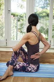 Danielle is passionate about spreading the word on the amazing benefits of face yoga. Danielle Collins The World S Leading Face Yoga Expert Urban You Modern Beauty Wellness