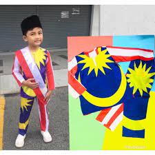 Pakaian tradisional ini jarang sekali dipakai oleh lelaki berketurunan cina di malaysia. Baju Bendera Baju Kemerdekaan Baju Melayu Merdeka Ready Stock Baju Dan Seluar Sahaja Shopee Malaysia