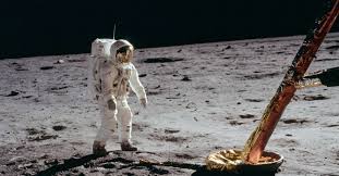 En Video Revivez Les Premiers Pas De L Homme Sur La Lune En 4k