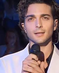 hug me and i will hug u back good day eblione