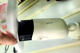 Arlo Pro 3 Floodlight Camera Rating 3 In One Appeal In 2020 Camera Ratings Security Device Camera