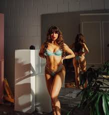 Michelle Weisstuch pronkt met haar enorme bilpartij op Instagram!