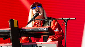 Music guest tones and i makes her us tv debut performing her global smash hit dance monkey for the tonight show audience.subscribe now to the tonight show. Tones And I Proves She S Legit Massive With Splendour In The Grass Set Music News Triple J