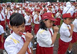 U/ meningkatkan kesh.peserta didik,guru,dan masyarakat linkungan sekolah. Pentingnya Penerapan Phbs Di Sekolah Kompasiana Com